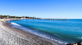 CHARMANT APPARTEMENT 3 PIECES AU BORD DE LA PLAGE Cros de cagnes
